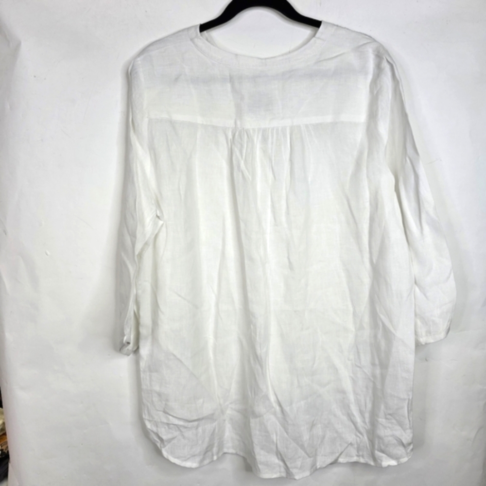 Women's White Blouse - Picture 2 of 9
